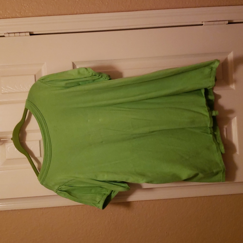 Green Top With Buttons Half Way On Front - image 3